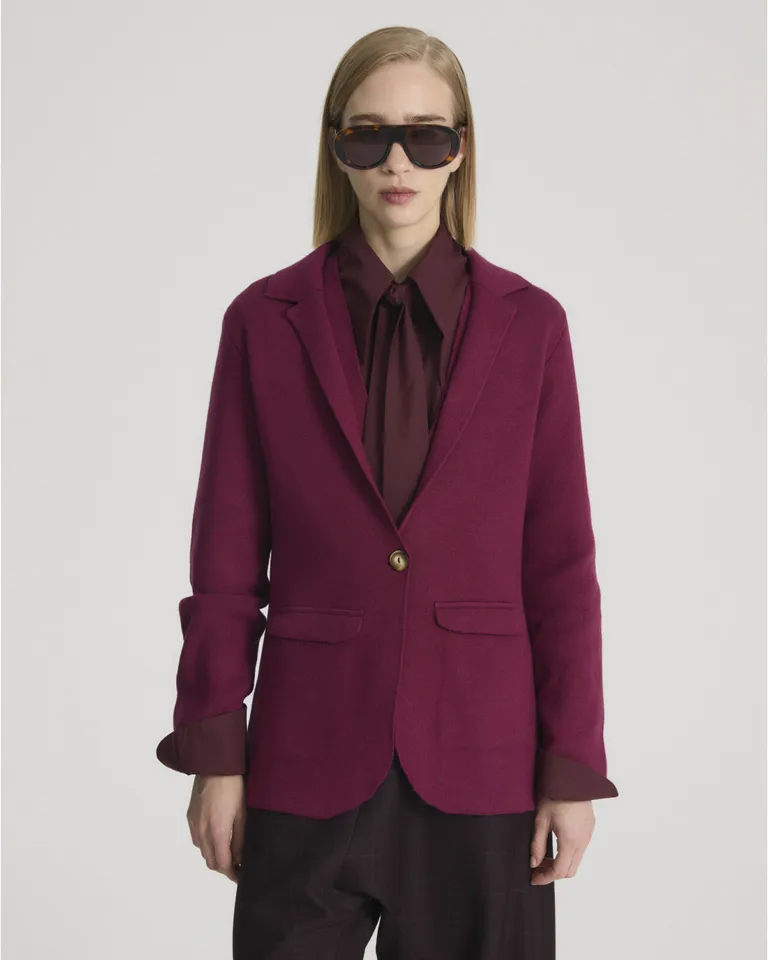 Blazer con cuello solapa, cierre de un botón y bolsillos laterales con tapa de Blue Sheep en Blazers para argentina