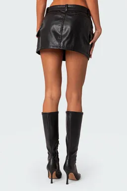 Mini falda cargo cuero sintético de Edikted en Shorts para argentina