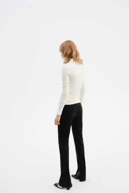 Pantalón con cremalleras abajo de Mango en Pantalones para argentina