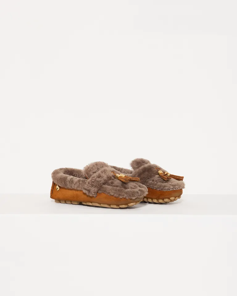 Mocasín Antonia: Calzado Artesanal de Exquisita Manufactura y Estilo Refinado de Jazmin Chebar en Mocasines para argentina