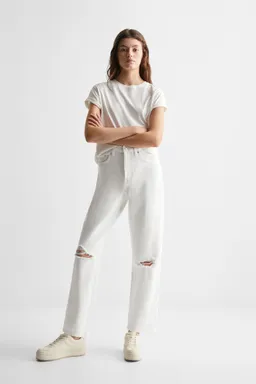 Jeans mom fit rotos de Mango Teen en Pantalones para argentina