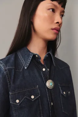 Camisa denim con bolsillos de Mango en Camisas para argentina