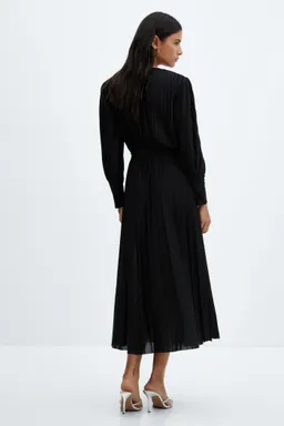 Vestido cruzado plisado de Mango en Vestidos para argentina