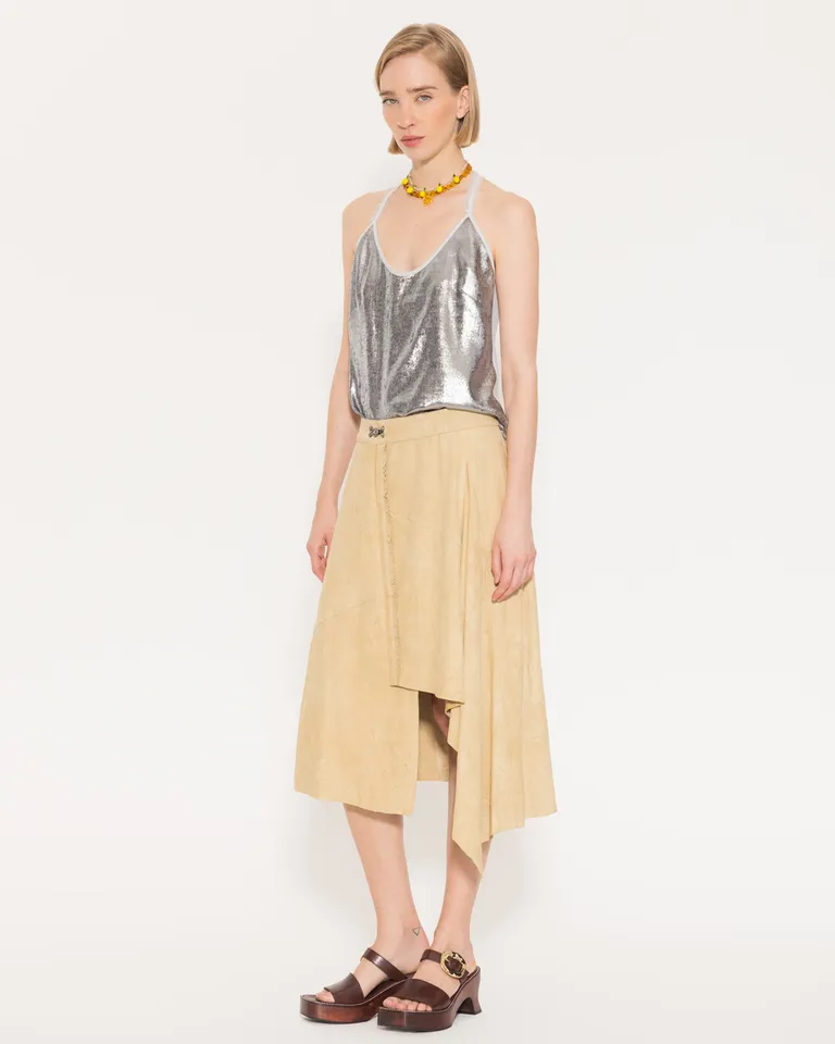 Top de diseño con detalles en plata y espalda cruzada de Jazmin Chebar en Tops para argentina