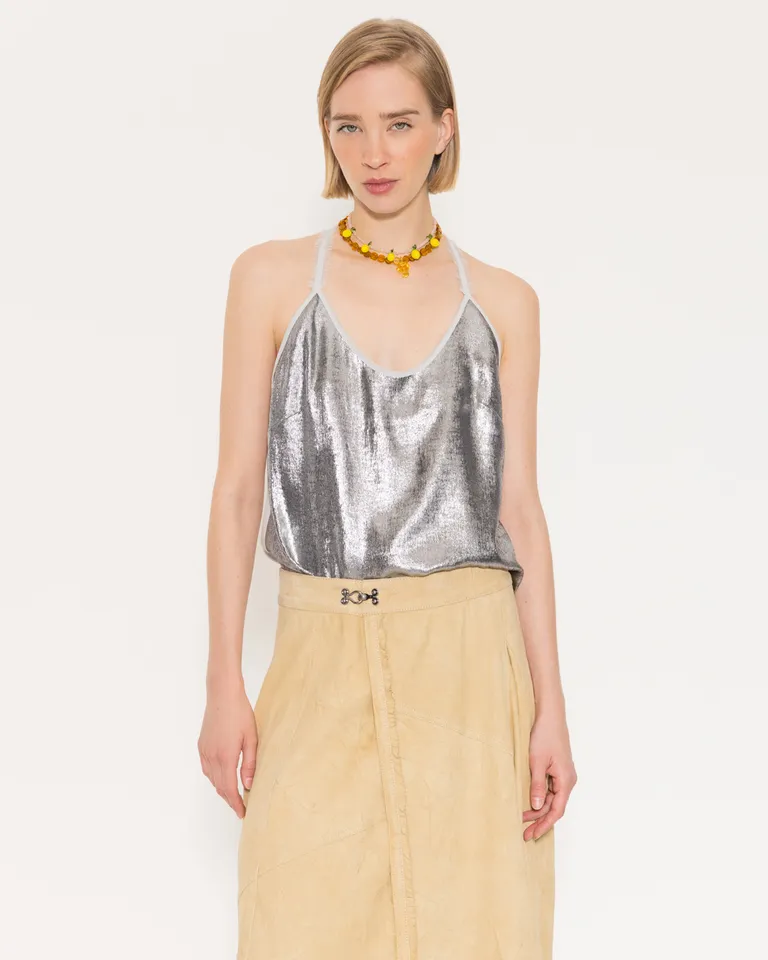 Top de diseño con detalles en plata y espalda cruzada de Jazmin Chebar en Tops para argentina