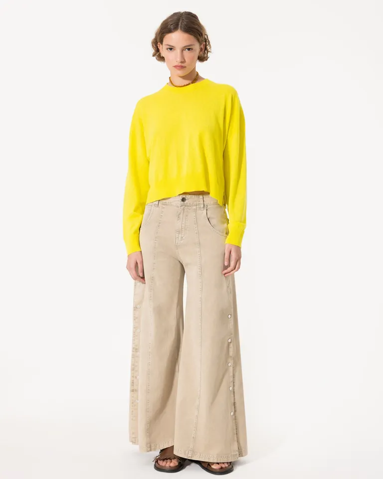 Suéter amarillo oversize de diseño minimalista para mujer de Jazmin Chebar en Buzos y Sweaters para argentina