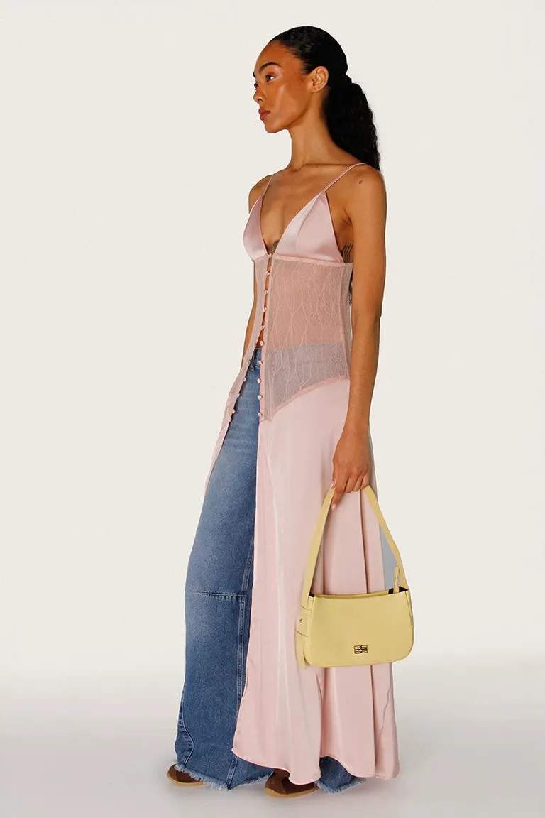 Top largo de seda y encaje rosa con escote triangular y falda con tajo de Sofia Sarkany en Tops para argentina