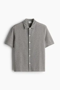 Camisa piqué manga corta de H&M en Camisas para argentina