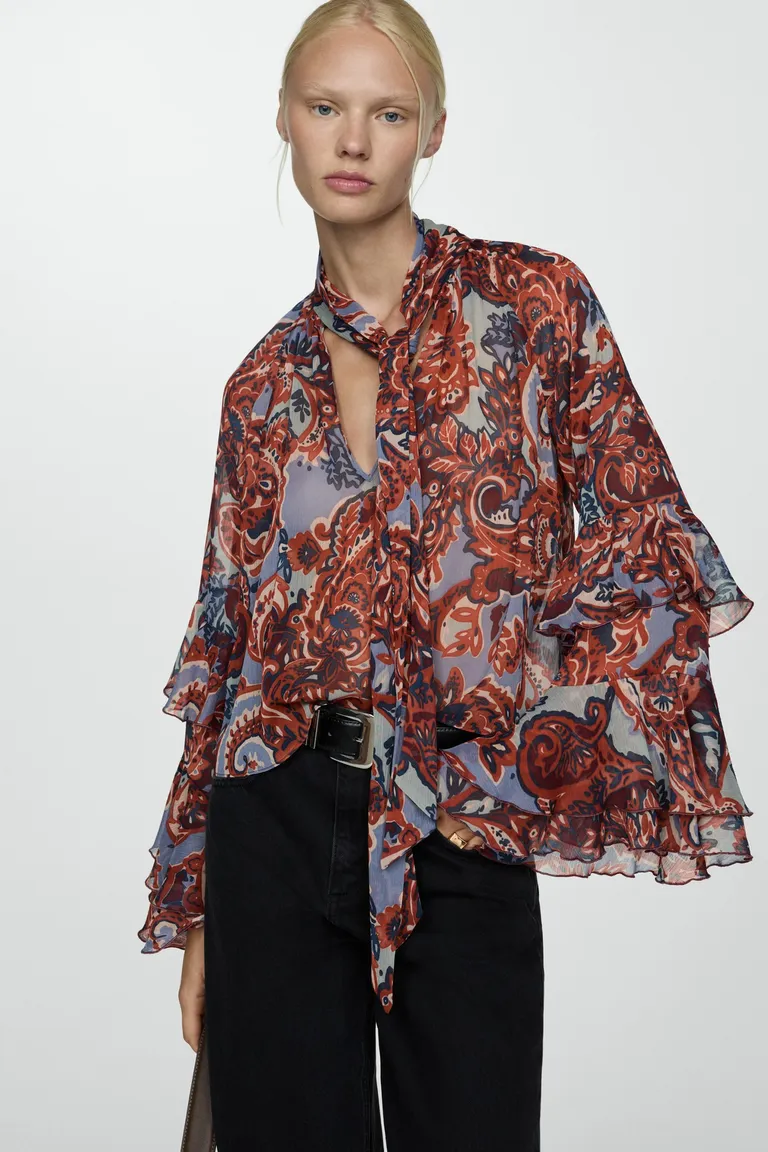 Blusa paisley con volantes de Mango en Blusas para argentina