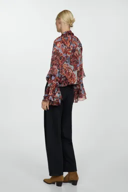 Blusa paisley con volantes de Mango en Blusas para argentina