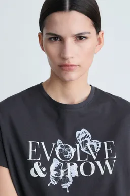 Remera algodón mensaje estampado de Mango en Remeras para argentina
