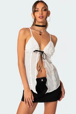 Top traslúcido encaje linette de Edikted en Tops para argentina
