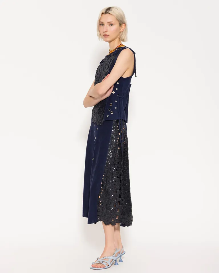 Falda midi de cuero con bordados y lentejuelas para mujer de Jazmin Chebar en Faldas para argentina