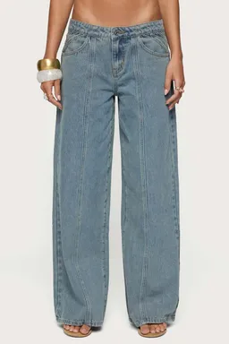 Jeans tiro bajo detalle costuras de Edikted en Pantalones para argentina