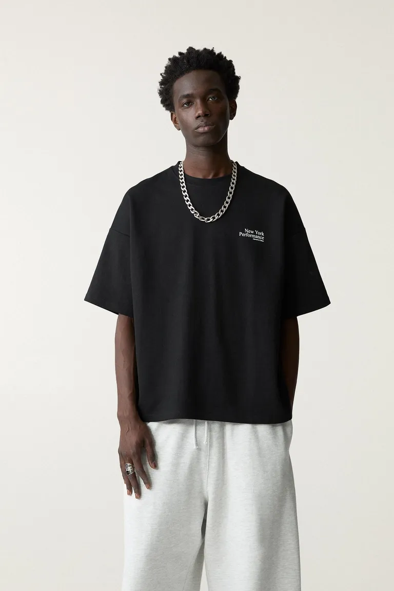 Remera york performance de Pull&Bear en Remeras y Polos para argentina