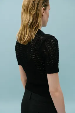 Sweater crochet cuello polo de Mango en Blusas para argentina