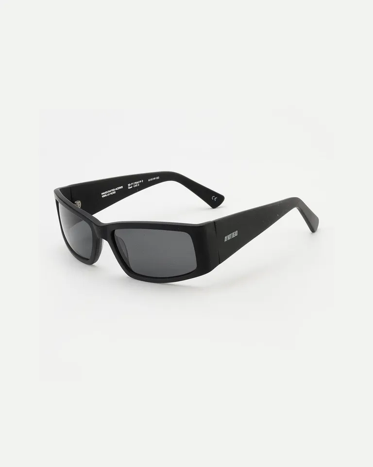 Gafas de sol de acetato premium de gran tamaño con lentes polarizados y patillas ajustables de Ay Not Dead en Anteojos para argentina