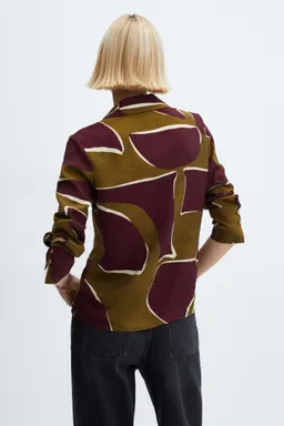 Camisa satinada estampada de Mango en Camisas para argentina