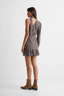 Vestido asimétrico estampado de Mango Teen en Vestidos para argentina