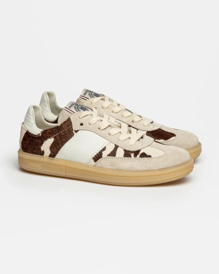 Zapatillas deportivas estampadas en pelo natural de vaca con detalles en contraste de Prüne en Zapatillas para argentina