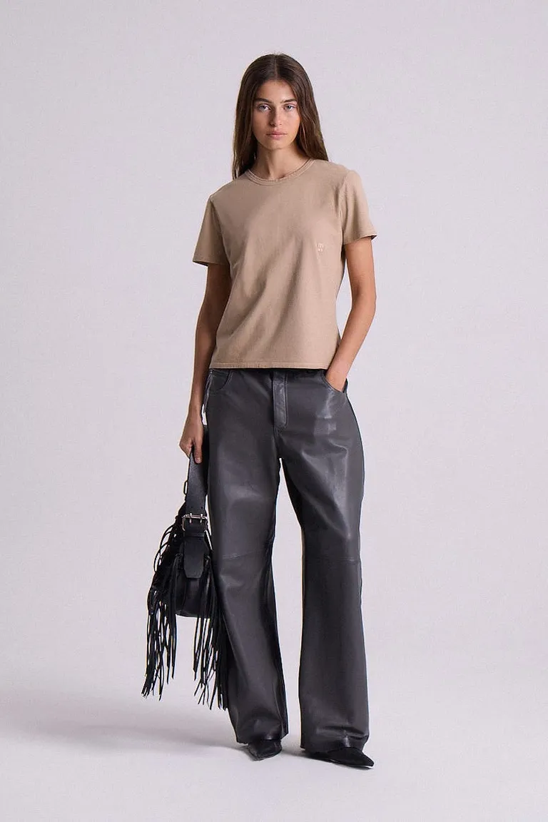 Remera de jersey de algodón con bordado a tono en diseño clásico de manga corta de Maria Cher en Remeras para argentina