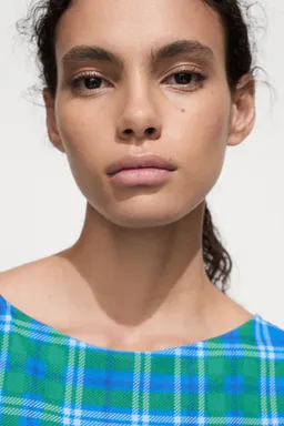 Top estampado drapeado de Mango en Tops para argentina