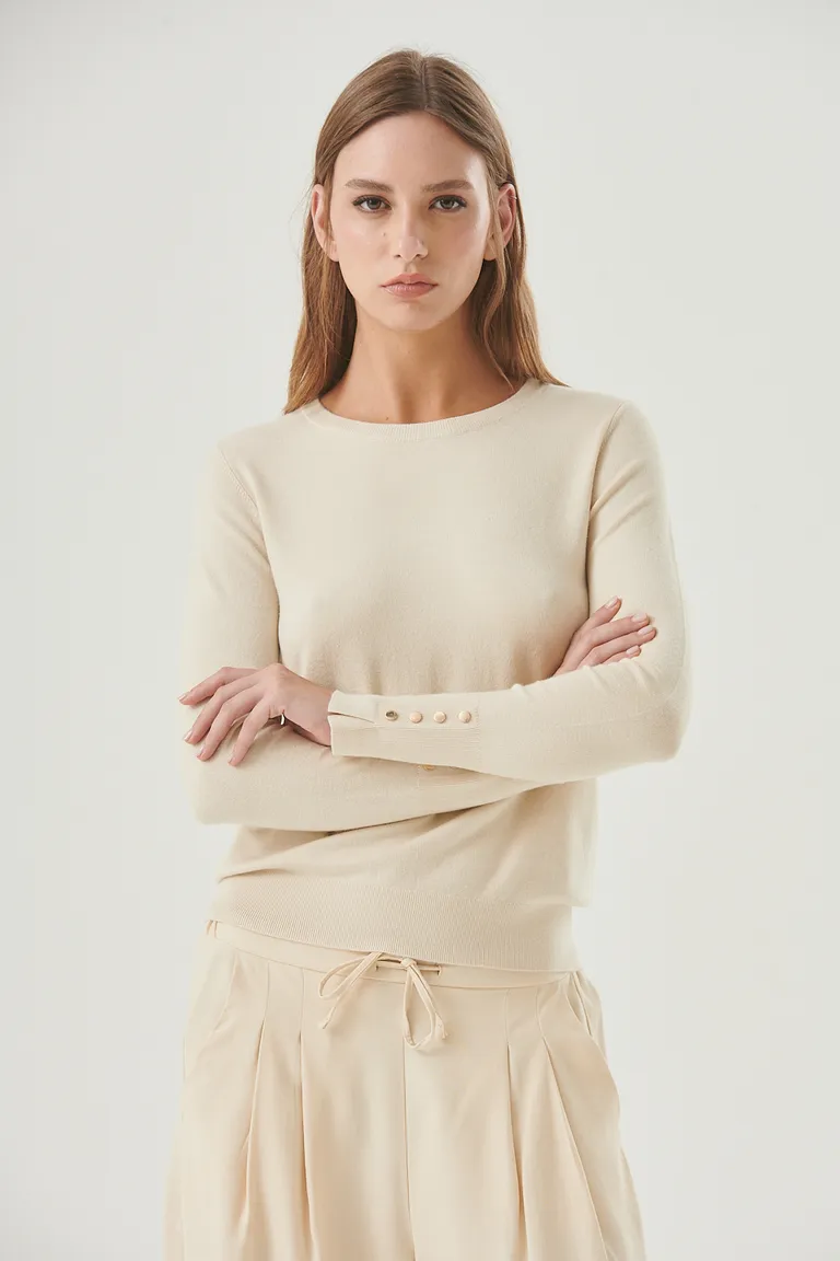 Sweater de tejido suave y diseño acanalado para un look sofisticado y moderno de Sweet en Buzos y Sweaters para argentina
