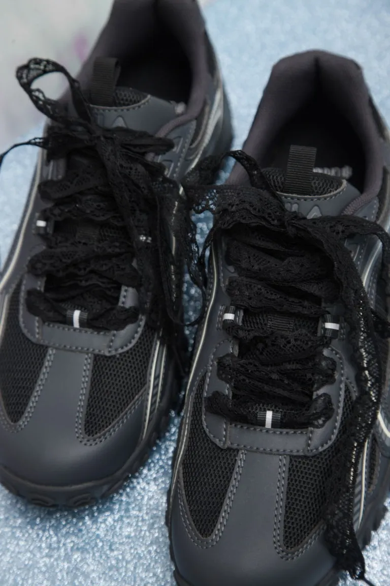 Fila Echappe: Zapatillas de mujer que fusionan el balletcore con el streetstyle de Las Pepas en Zapatillas para argentina