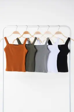 Musculosa moss de Apricot en Tops para argentina
