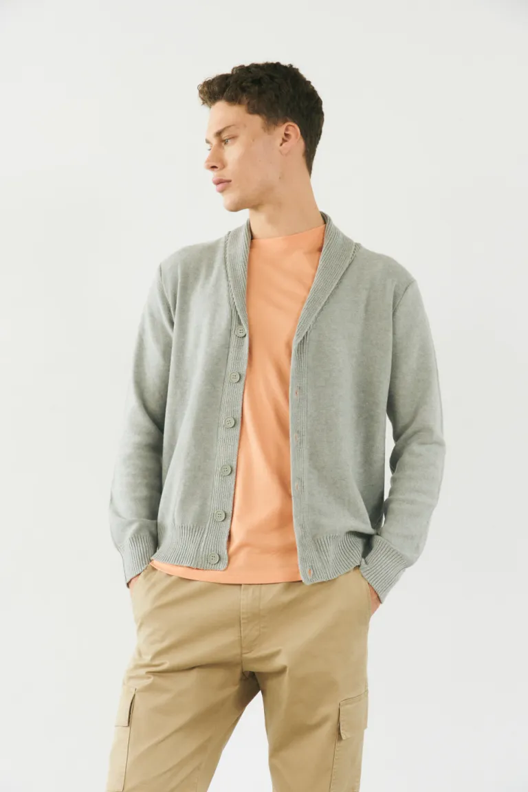 Cardigan gris de corte regular para hombre, prenda de vestir versátil y de estilo casual de Bensimon en Buzos y Sweaters para argentina