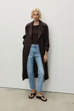 Jean mom tiro alto de Mango en Pantalones para argentina