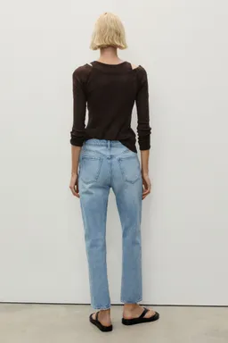 Jean mom tiro alto de Mango en Pantalones para argentina