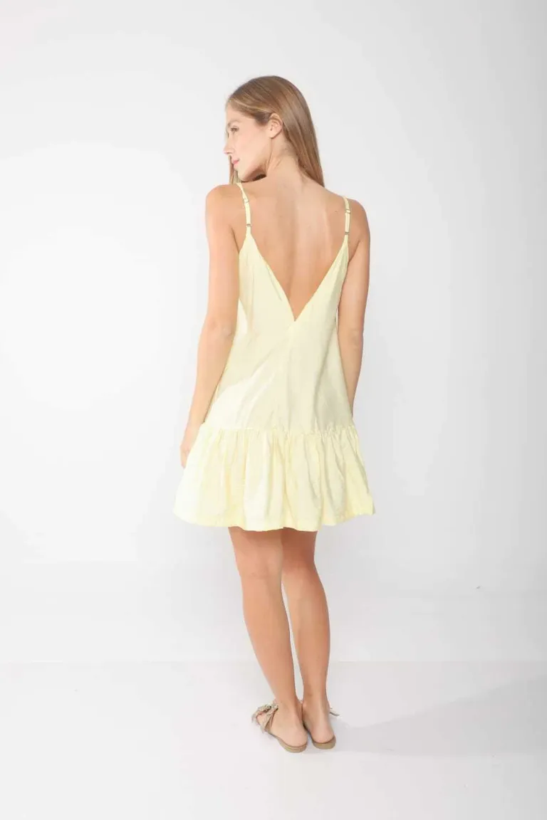 Vestido de seda con escote en V y volado en la parte inferior de Belle en Vestidos para argentina