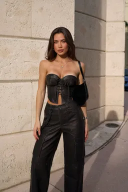 Conjunto pantalón cuero sintético kira de Fashion Nova en Pantalones para argentina