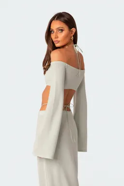 Crop top hombros descubiertos celeste de Edikted en Tops para argentina