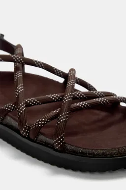 Sandalias cuerdas entrelazadas de Pull&Bear en Sandalias y Ojotas para argentina