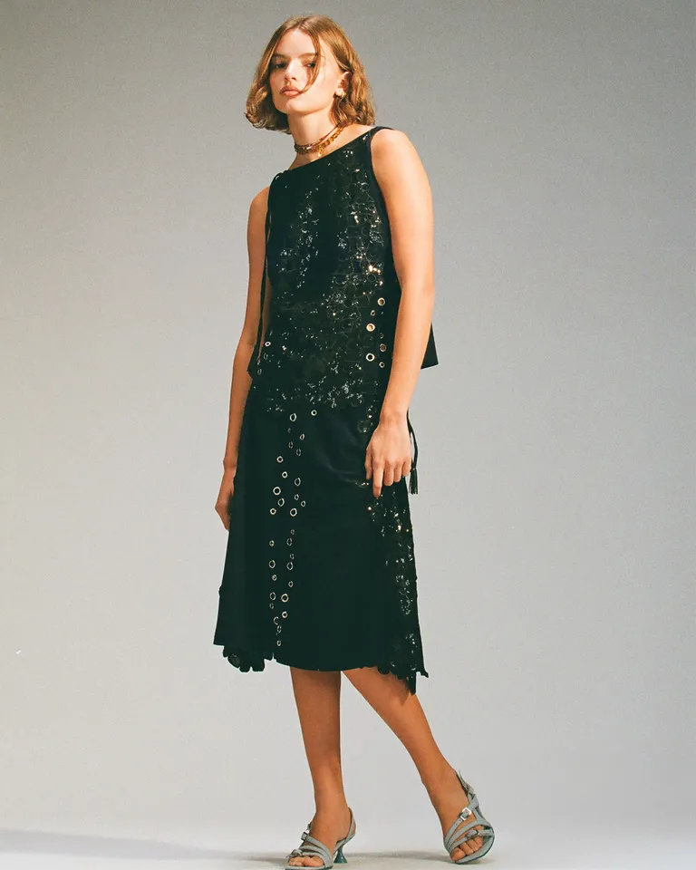 Top elegante sin mangas con detalles de lentejuelas en color verde de Jazmin Chebar en Tops para argentina