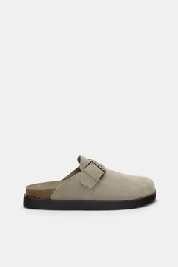 Zuecos de cuero con hebilla de Pull&Bear en Zuecos Planos para argentina