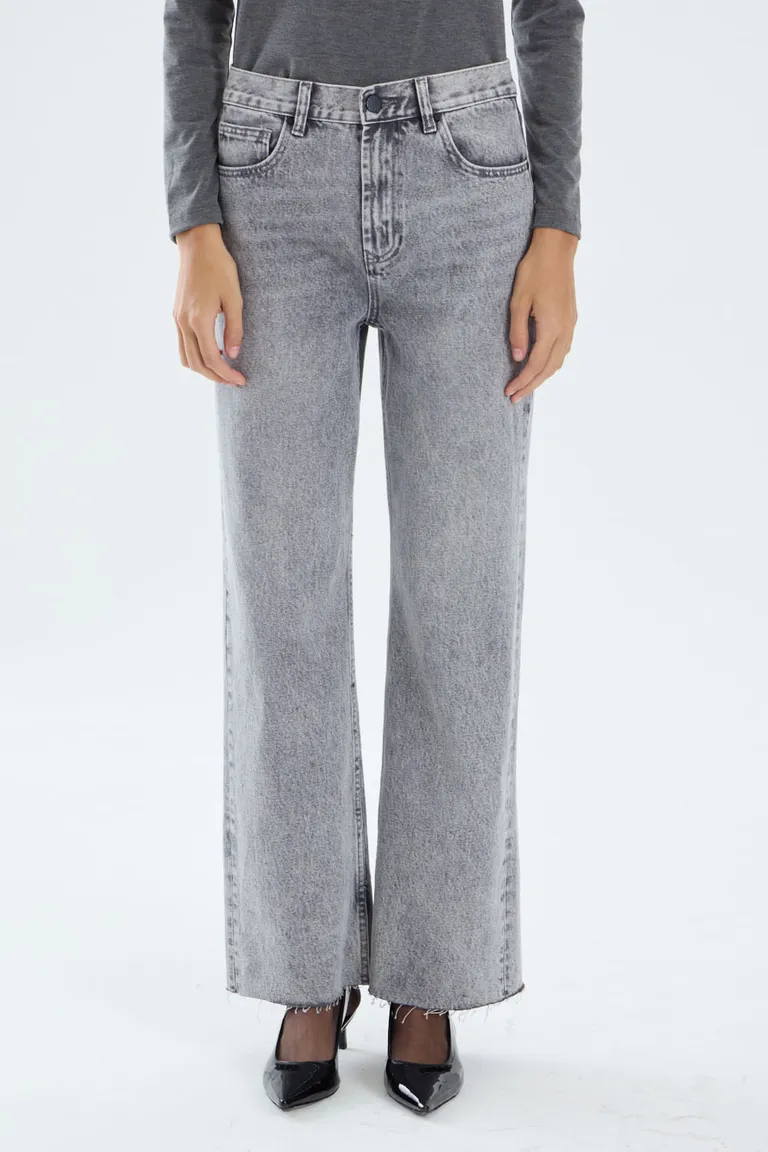 Pantalón de jean de corte recto con diseño clásico de cinco bolsillos y tiro medio de Portsaid en Pantalones para argentina