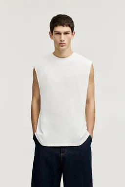 Remera sin mangas lavada de Pull&Bear en Remeras y Polos para argentina