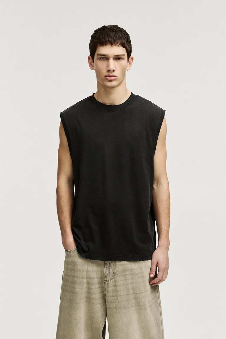 Remera sin mangas lavada de Pull&Bear en Remeras y Polos para argentina