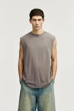 Remera sin mangas lavada de Pull&Bear en Remeras y Polos para argentina