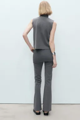 Pantalón acampanado cintura baja de Mango en Pantalones para argentina