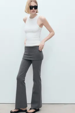 Pantalón acampanado cintura baja de Mango en Pantalones para argentina