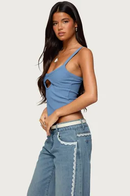 Musculosa karin con abertura de Edikted en Tops para argentina