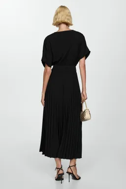 Vestido evasé plisado de Mango en Vestidos para argentina