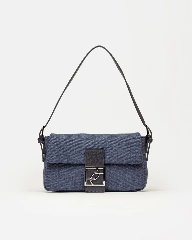 Cartera al hombro signature en canvas con herraje metálico en la solapa frontal de Prüne en Bolsos y Carteras para argentina