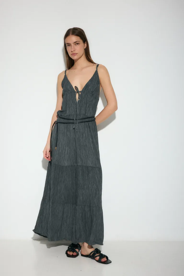 Vestido amplio escote en V de lino en color gris de Audaz en Vestidos para argentina