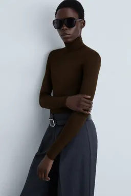 Camiseta manga larga perkins de Mango en Buzos y Sweaters para argentina