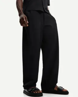 Pantalón baggy jogger plisado de Bershka en Pantalones para argentina